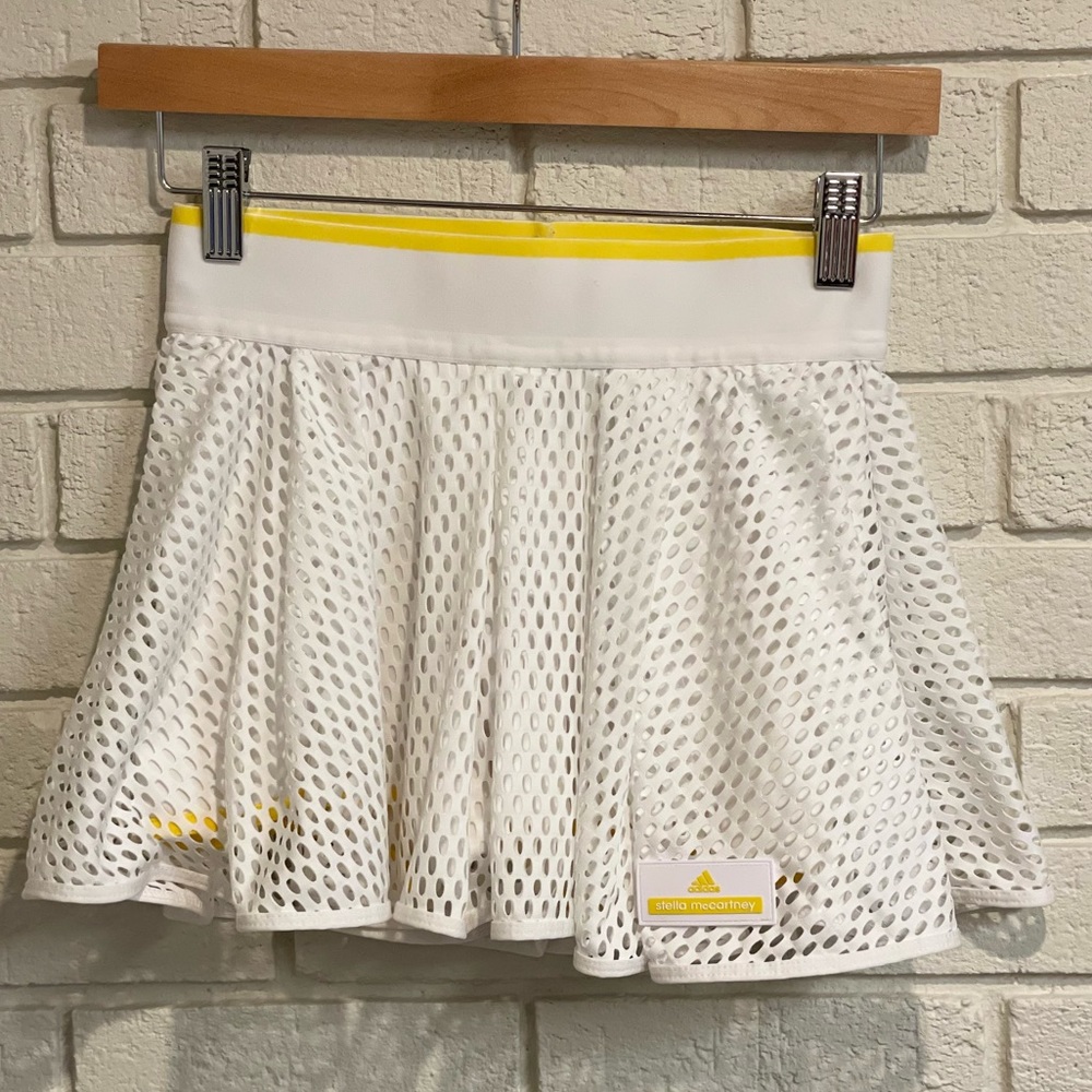 Stella McCartney for adidas white tennis skirt. Xs
